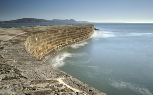  The Cobb Lyme-Regis Courtesy of www.roughguides.com